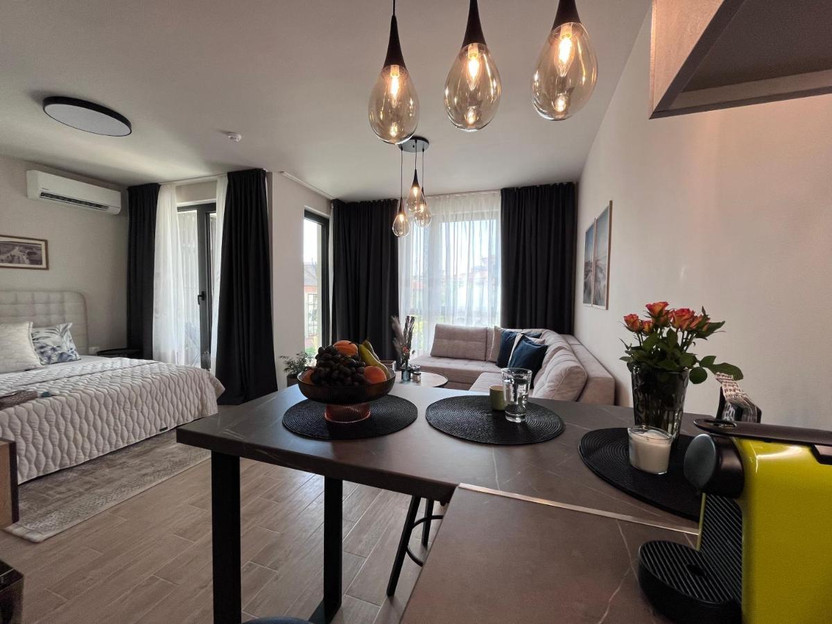 Azur Alegria Studio - Free Parking & Pool Св. Св. Константин и Елена Екстериор снимка